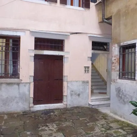 Delicious Apartament Near St. Mark Square Venice Exterior photo