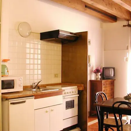 Delicious Apartament Near St. Mark Square Venice Room photo