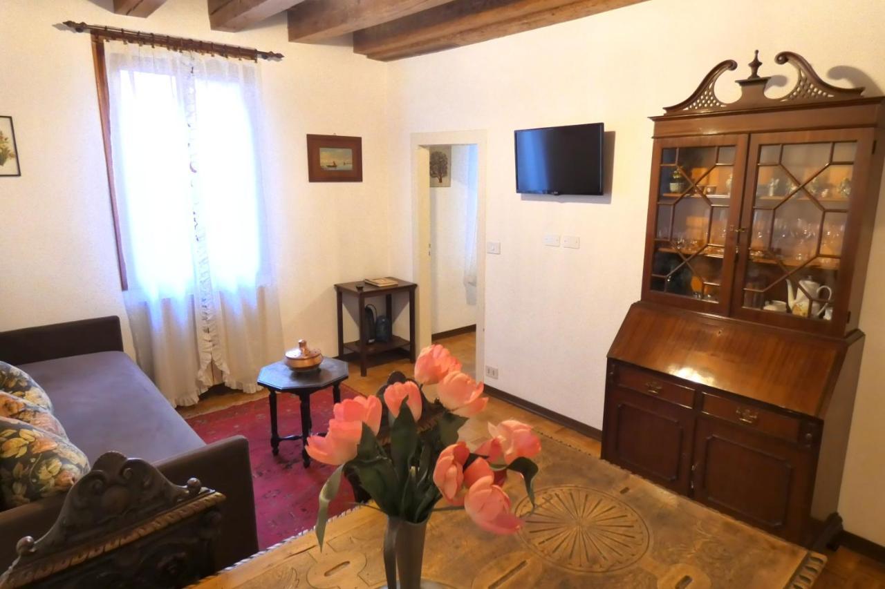 Delicious Near St. Square Apartamento *