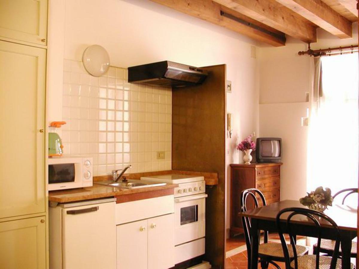 Delicious Near St. Square Apartamento *